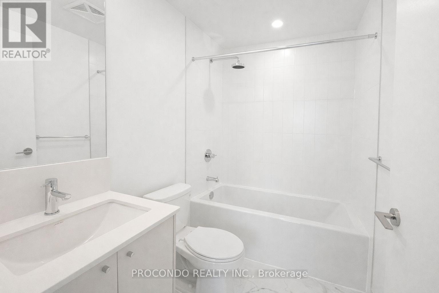 30 Dreamers Way, Toronto, Ontario  M5A 0Y7 - Photo 9 - C12857414