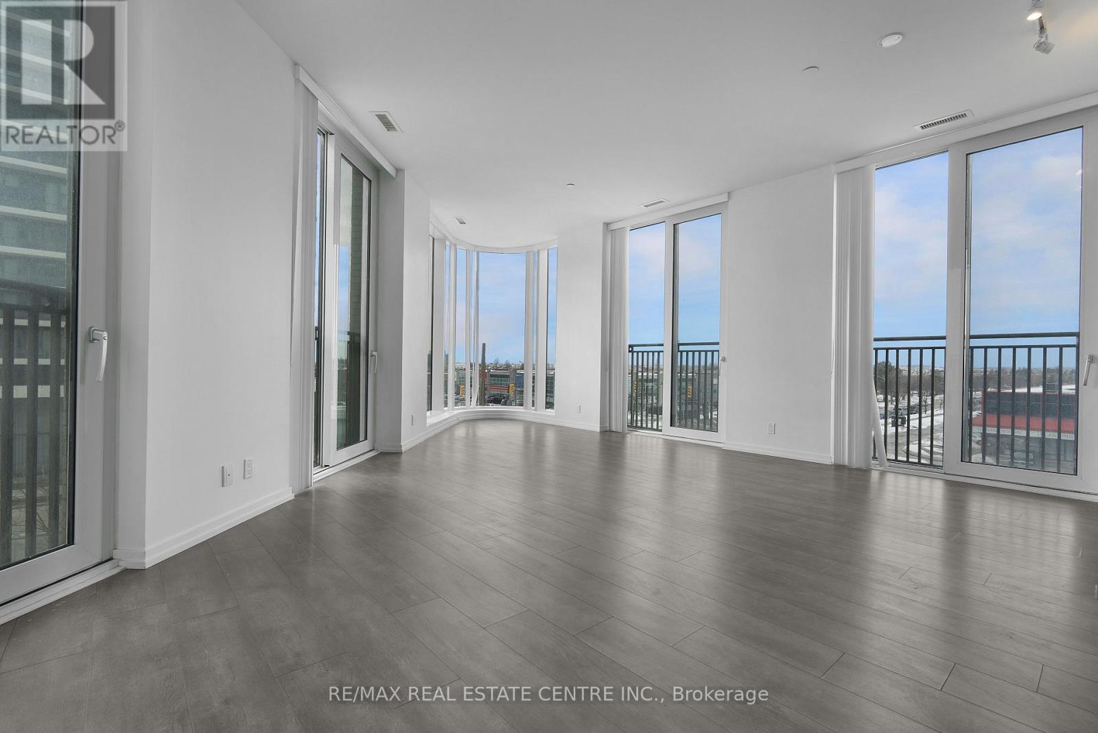 310 - 1000 Portage Parkway, Vaughan, Ontario  L4K 0L1 - Photo 12 - N12857400