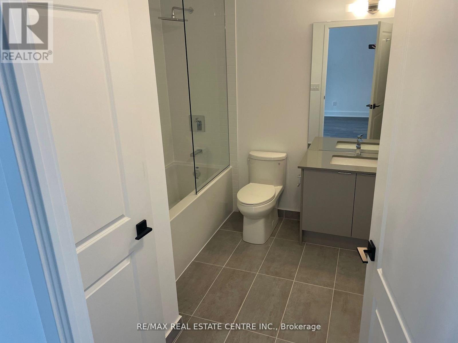 1320 - 2489 Taunton Road, Oakville, Ontario  L6H 3R9 - Photo 10 - W12857402