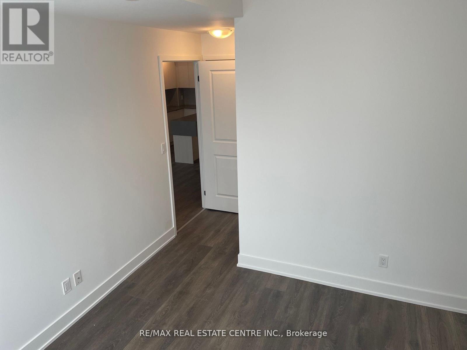 1320 - 2489 Taunton Road, Oakville, Ontario  L6H 3R9 - Photo 8 - W12857402