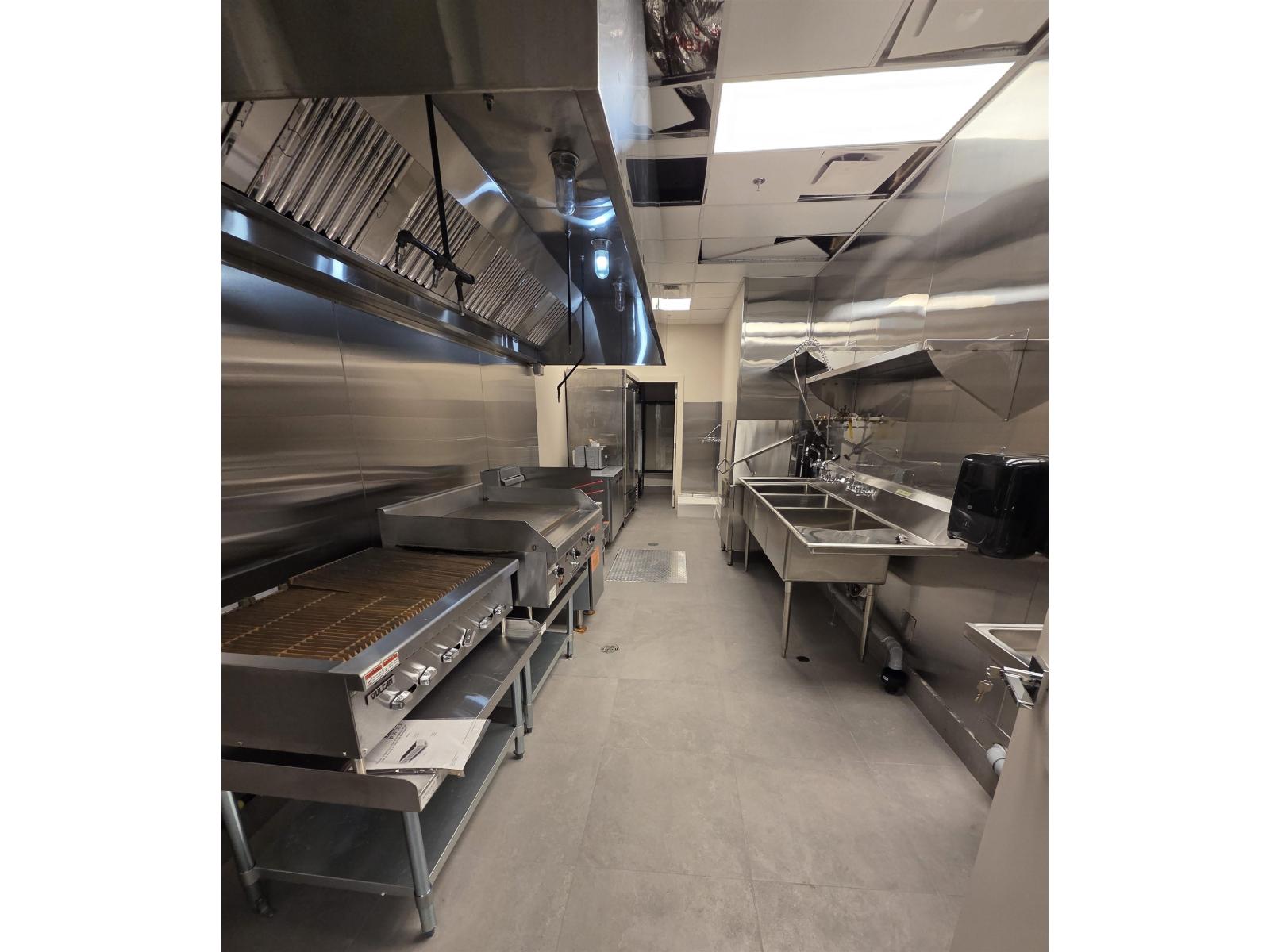 118 1779 Clearbrook Road, Abbotsford, British Columbia  V2T 5X5 - Photo 3 - C8076771