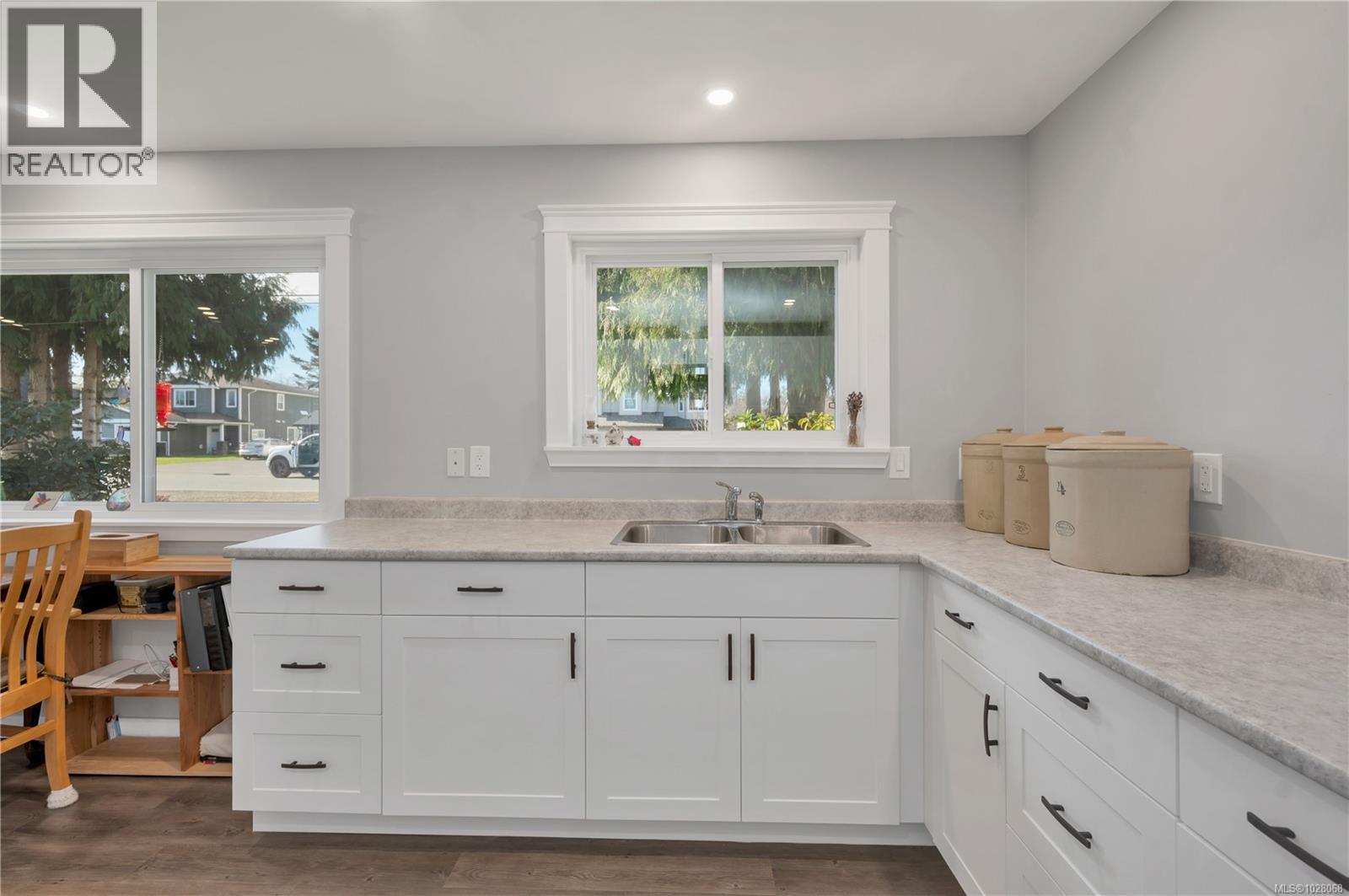 277 Carolyn Rd, Campbell River, British Columbia  V9W 3M2 - Photo 3 - 1028068