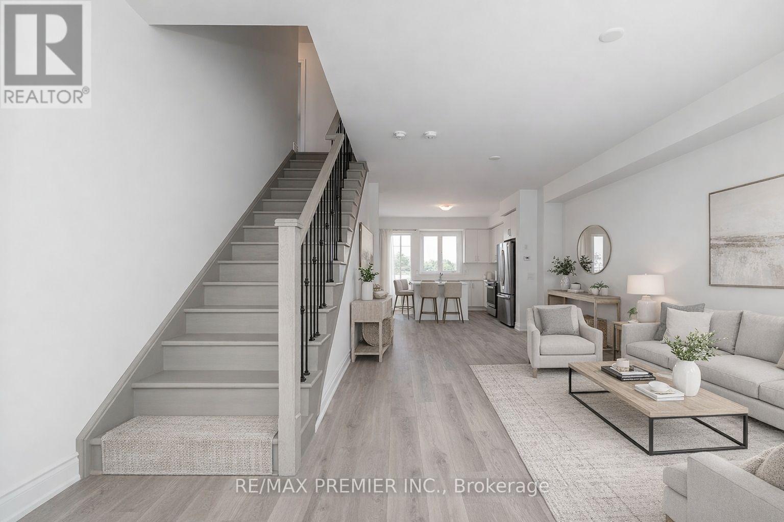 57 Union Boulevard, Wasaga Beach, Ontario  L9Z 0M2 - Photo 4 - S12757132