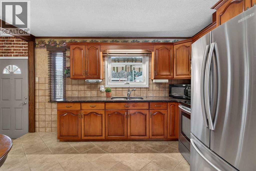 19 Beaupre Crescent Nw, Calgary, Alberta  T3B 2S9 - Photo 15 - A2290158