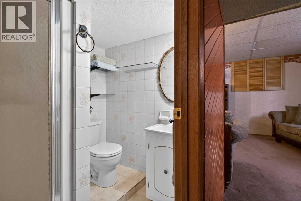 19 Beaupre Crescent Nw, Calgary, Alberta  T3B 2S9 - Photo 38 - A2290158