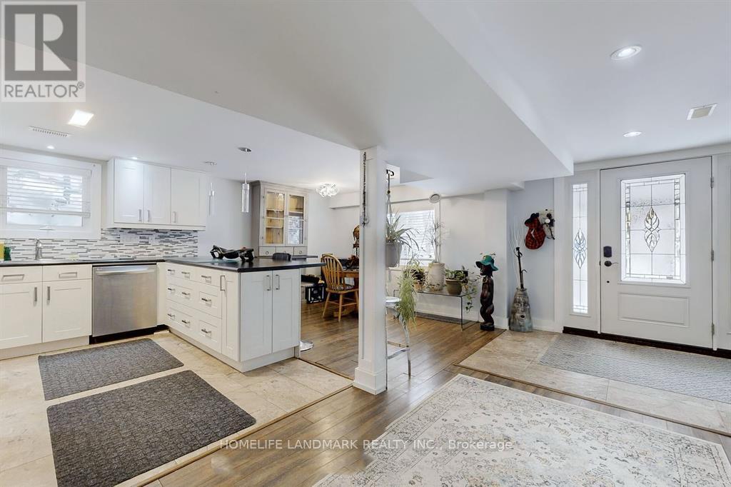 333 Rannie Road, Newmarket, Ontario  L3X 1K3 - Photo 41 - N12857430