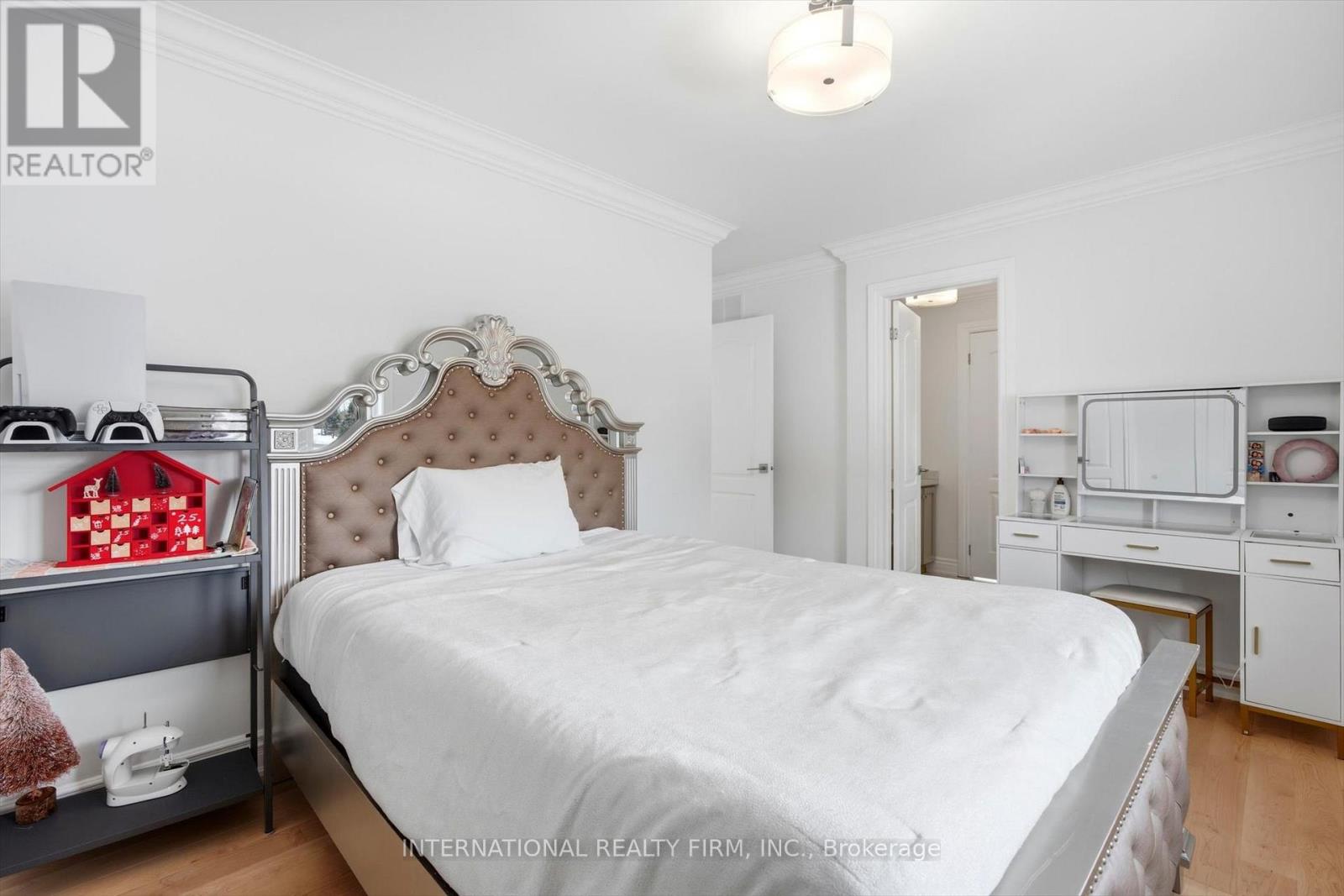 130 Andrews Drive, Bradford West Gwillimbury, Ontario  L0G 1A0 - Photo 25 - N12837738