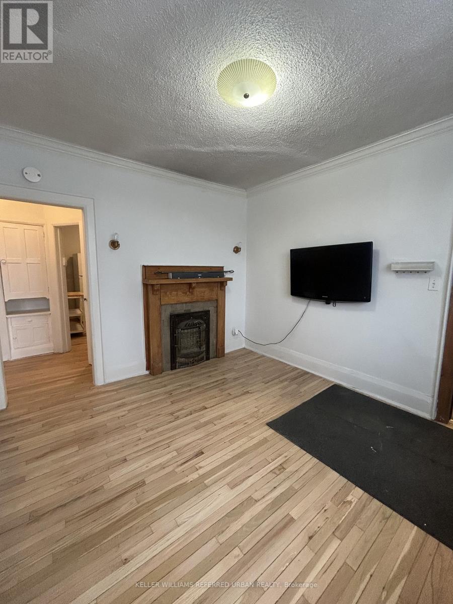 6 - 28 Springhurst Avenue, Toronto, Ontario  M6K 1B3 - Photo 3 - W12857426