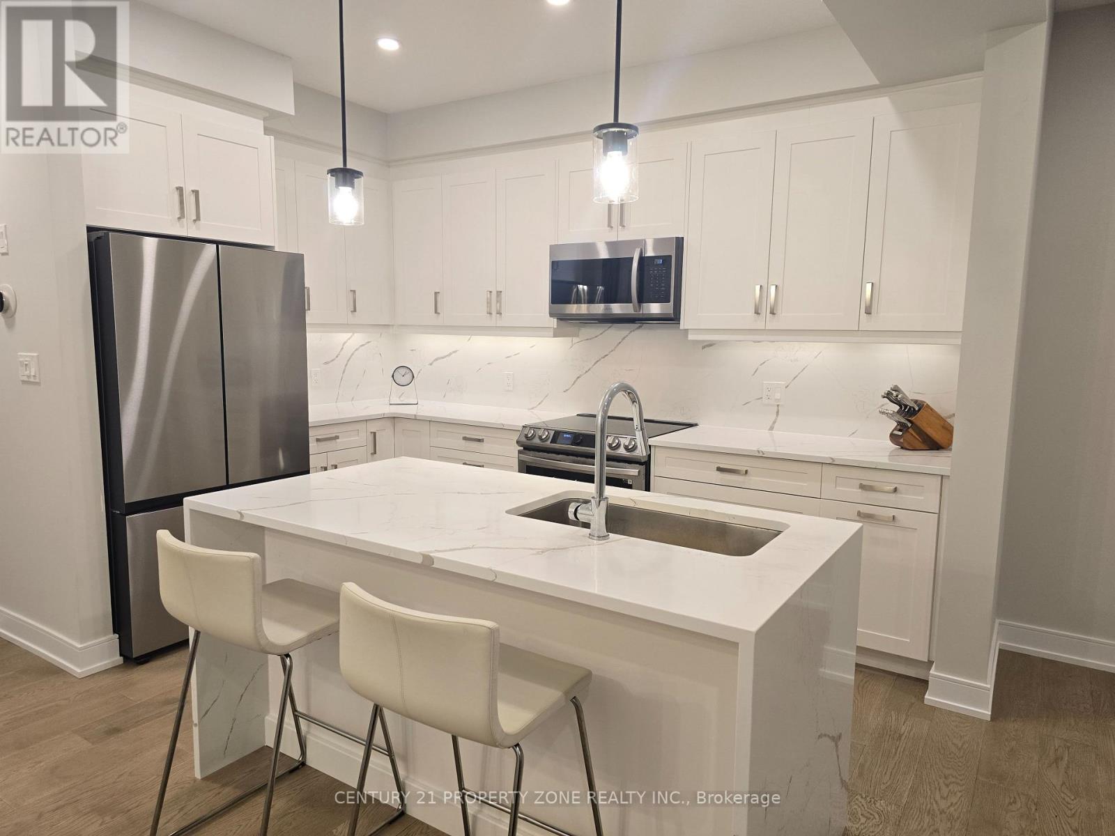 33 - 143 Elgin Street N, Cambridge, Ontario  N1R 5H6 - Photo 3 - X12857434