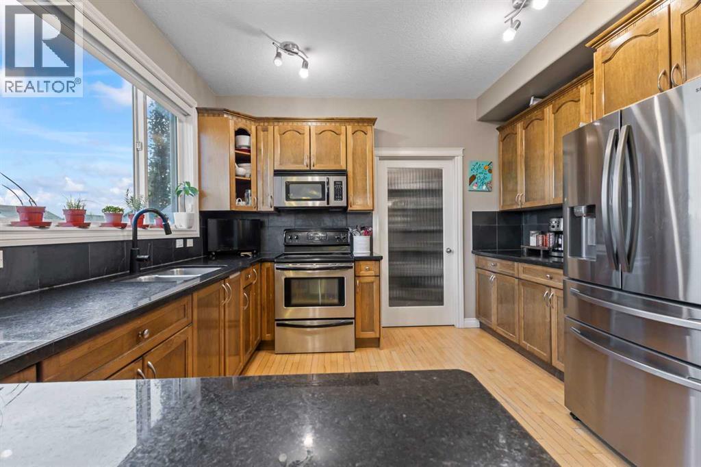 112 Hillcrest Cape, Strathmore, Alberta  T1P 0A4 - Photo 12 - A2285914