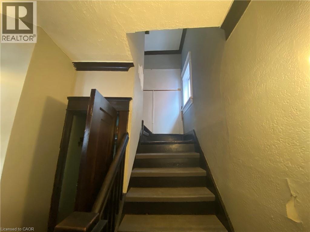 32 Simeon Street, Kitchener, Ontario  N2H 1S1 - Photo 3 - 40797114