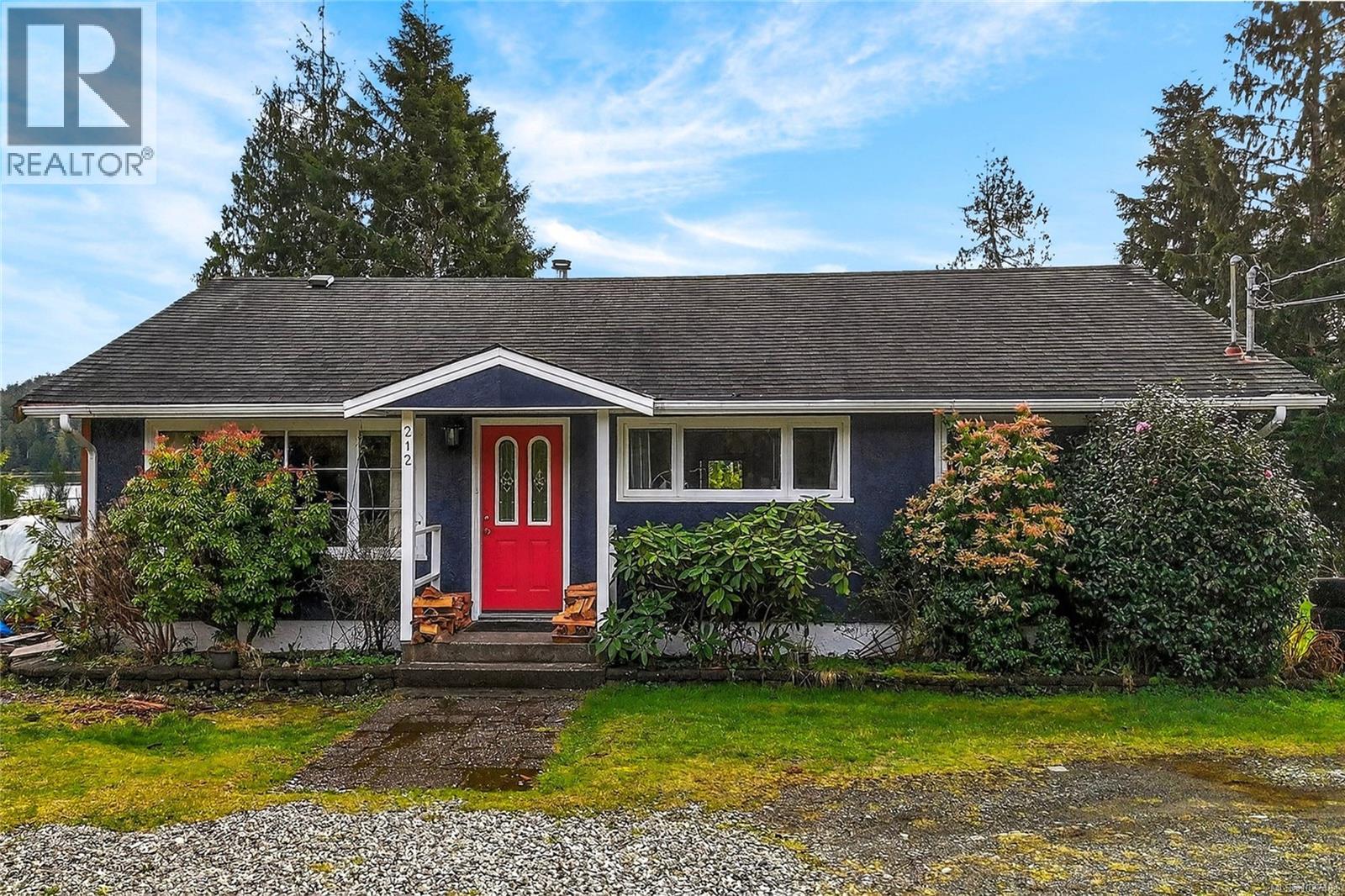 212 Albion Cres, Ucluelet, British Columbia