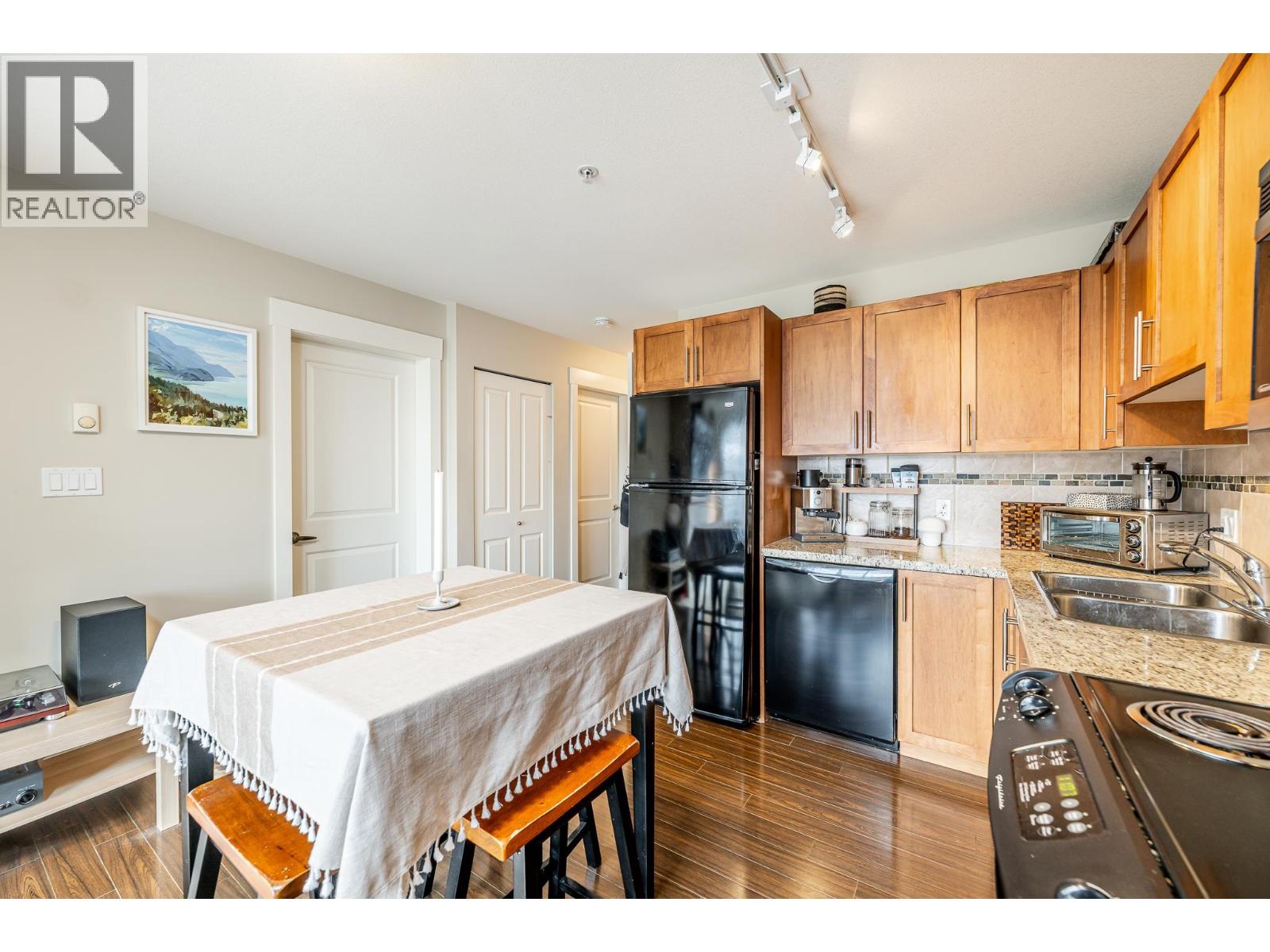 421 1211 Village Green Way, Squamish, British Columbia  V8B 0R7 - Photo 11 - R3097197