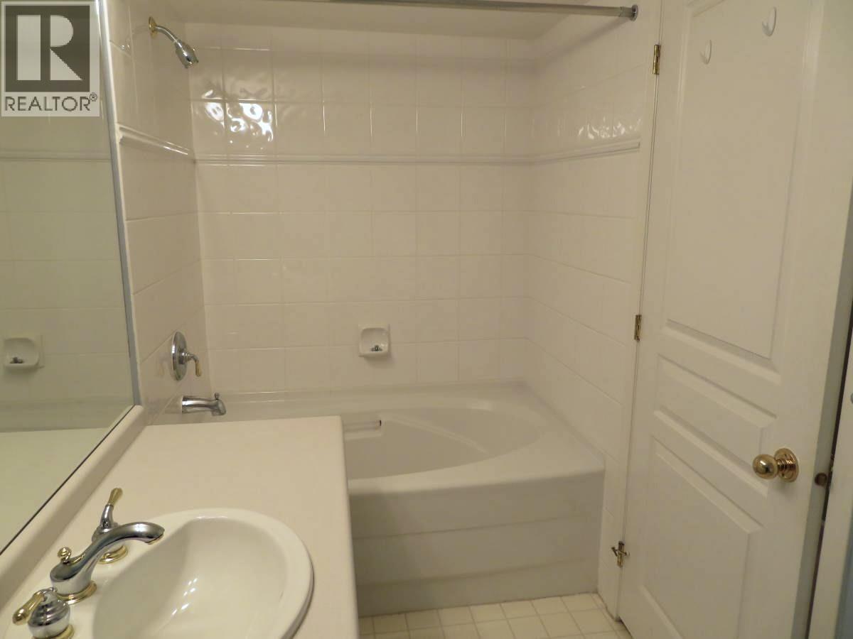 215 1242 Town Centre Boulevard, Coquitlam, British Columbia  V3B 7R6 - Photo 7 - R3097198