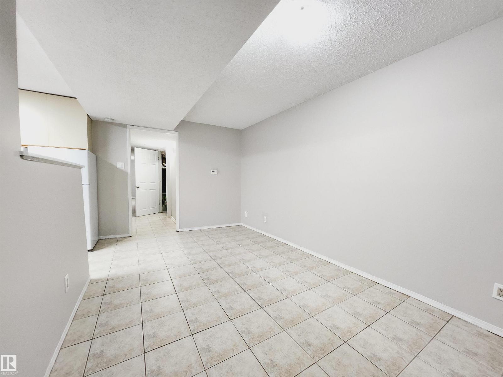 12212-12214 77 St Nw, Edmonton, Alberta  T5B 2G9 - Photo 15 - E4476423