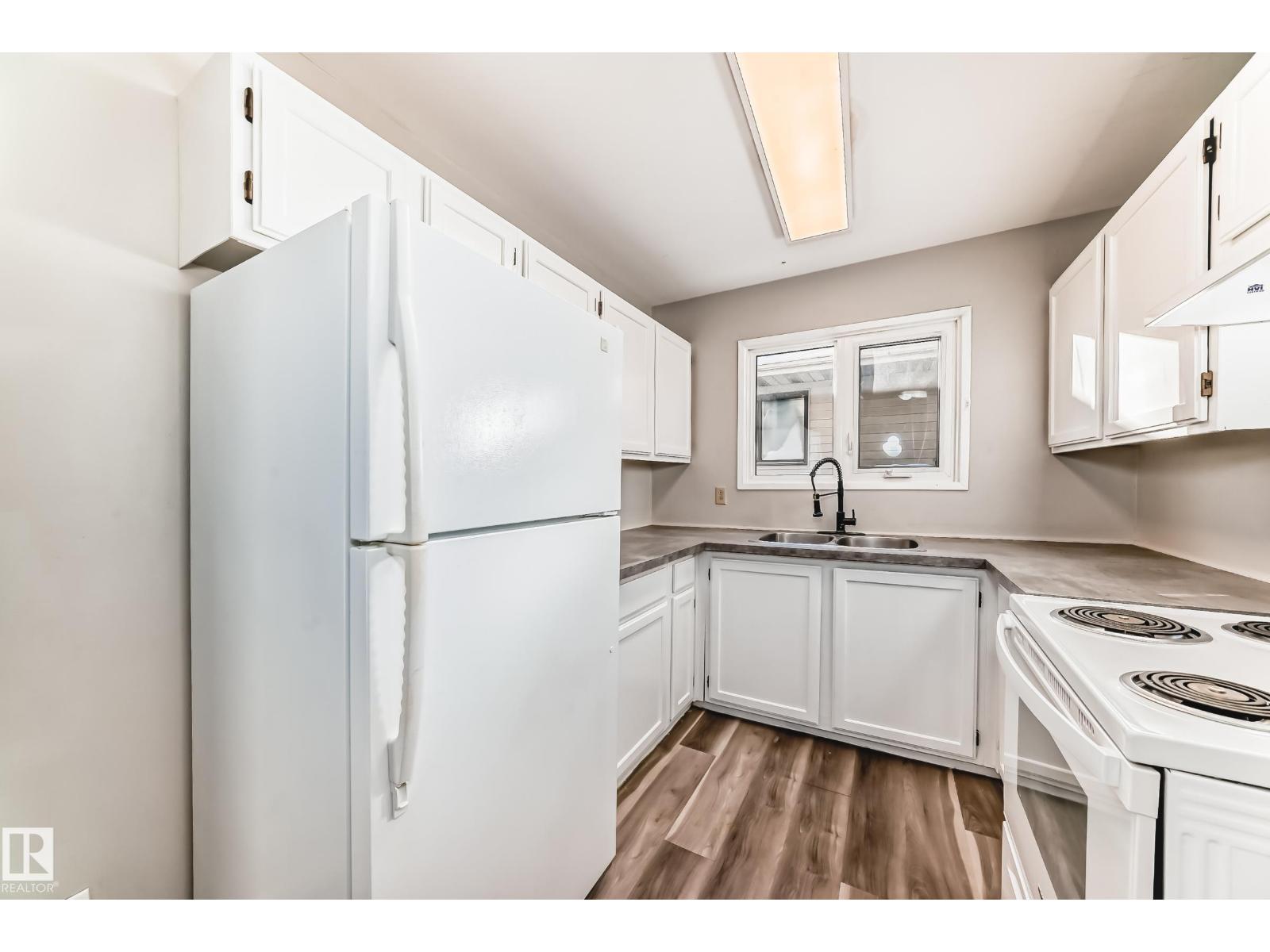 12212-12214 77 St Nw, Edmonton, Alberta  T5B 2G9 - Photo 32 - E4476423