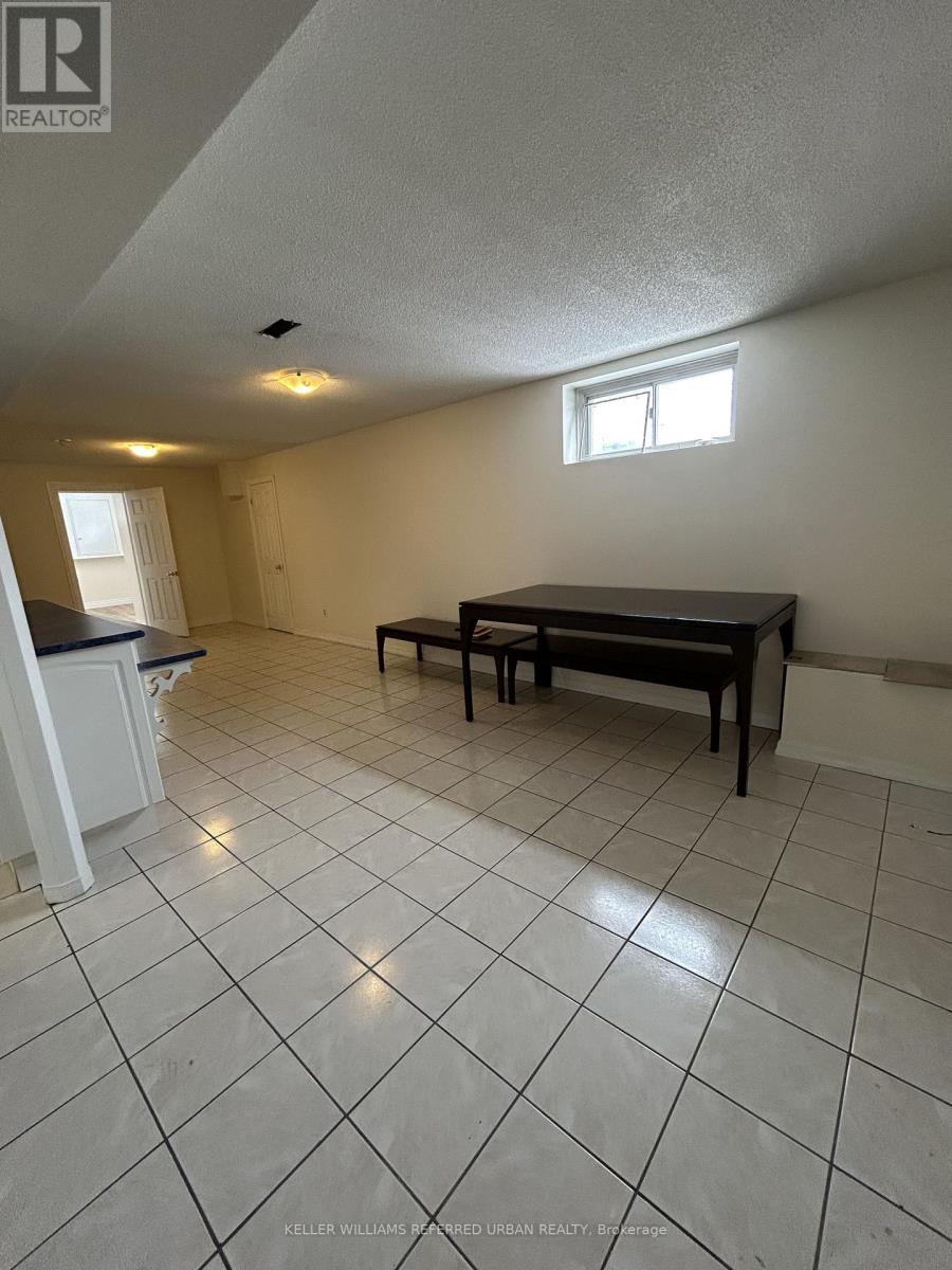 Lower - 8114 Torbram Road, Brampton, Ontario  L6T 4K6 - Photo 3 - W12857446