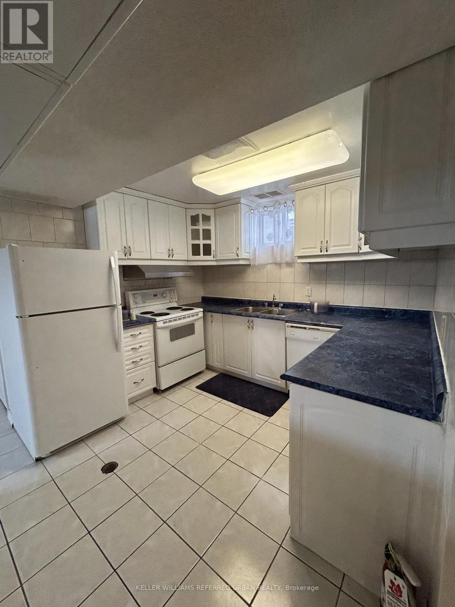 Lower - 8114 Torbram Road, Brampton, Ontario  L6T 4K6 - Photo 8 - W12857446