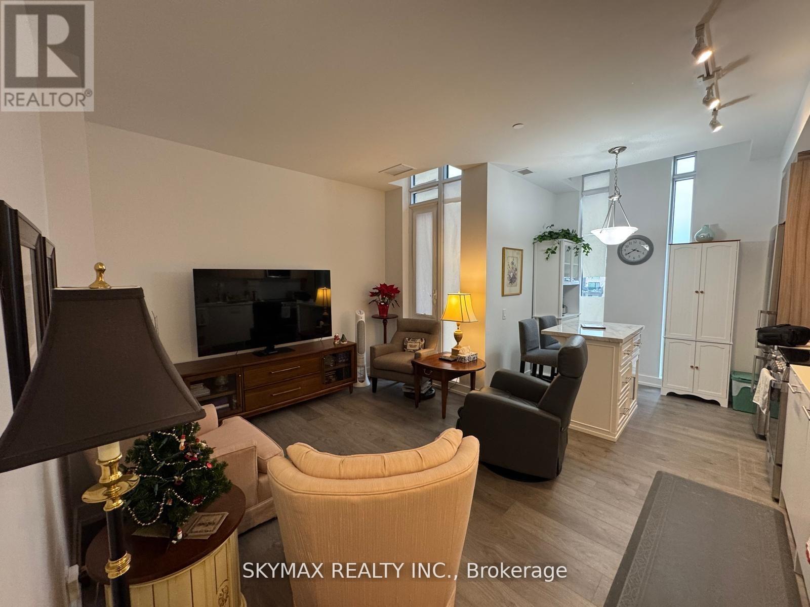 310 - 215 Veterans Drive S, Brampton, Ontario  L7A 5L6 - Photo 11 - W12857448