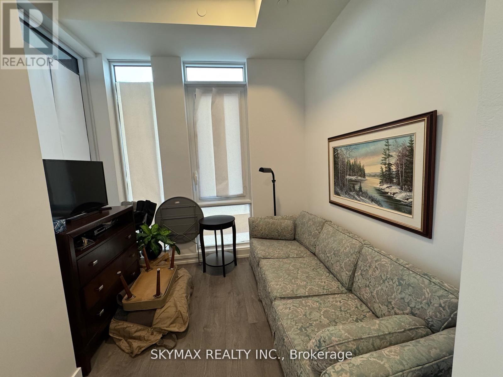 310 - 215 Veterans Drive S, Brampton, Ontario  L7A 5L6 - Photo 17 - W12857448