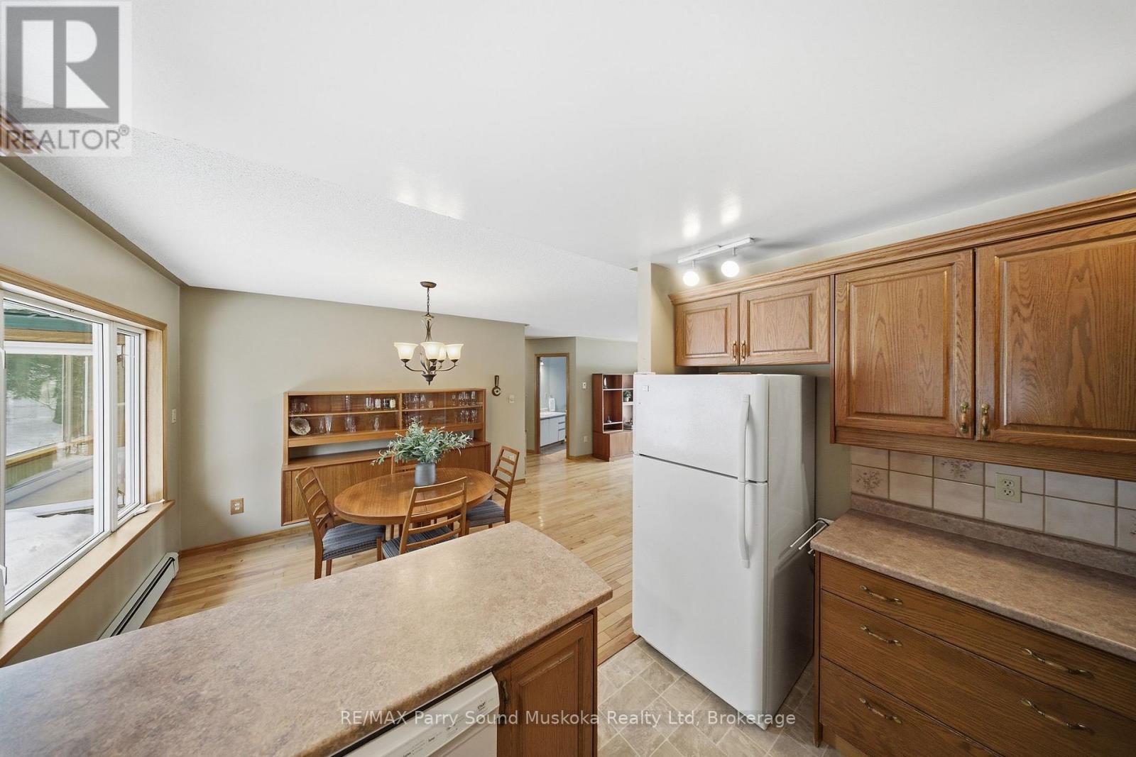 47 Lake Forest Drive, Mcdougall, Ontario  P2A 2W9 - Photo 11 - X12857464