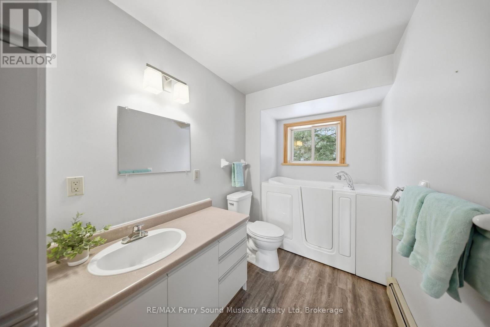 47 Lake Forest Drive, Mcdougall, Ontario  P2A 2W9 - Photo 19 - X12857464