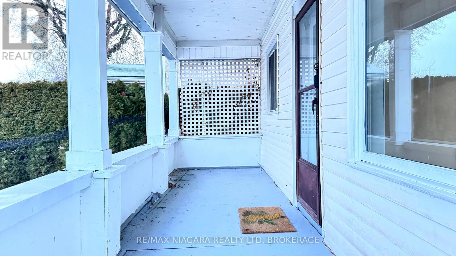 Upper - 5171 Mcglashan Crescent, Niagara Falls, Ontario  L2E 3X2 - Photo 2 - X12857468