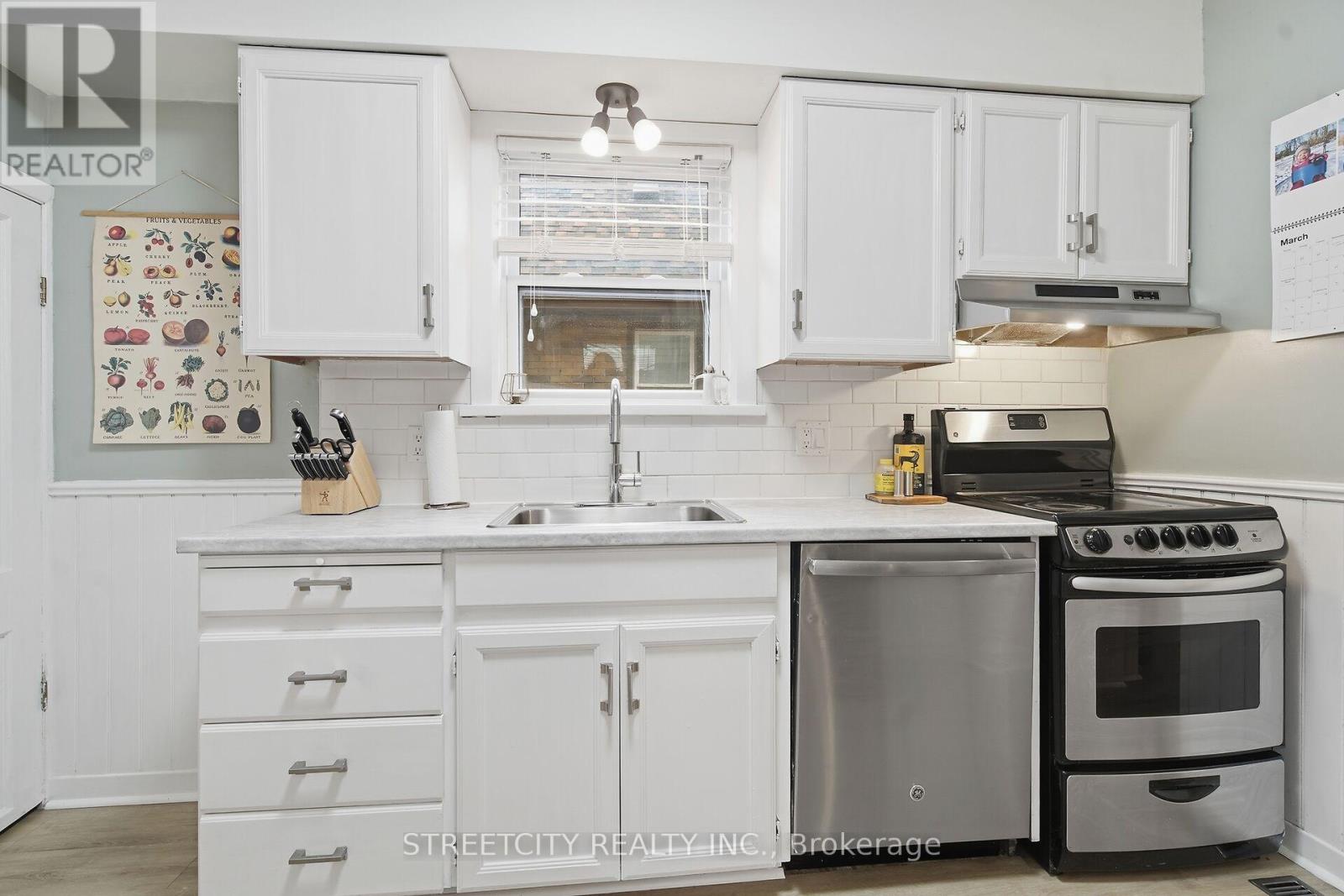 85 Springbank Drive, London South, Ontario  N6J 1E5 - Photo 8 - X12856980