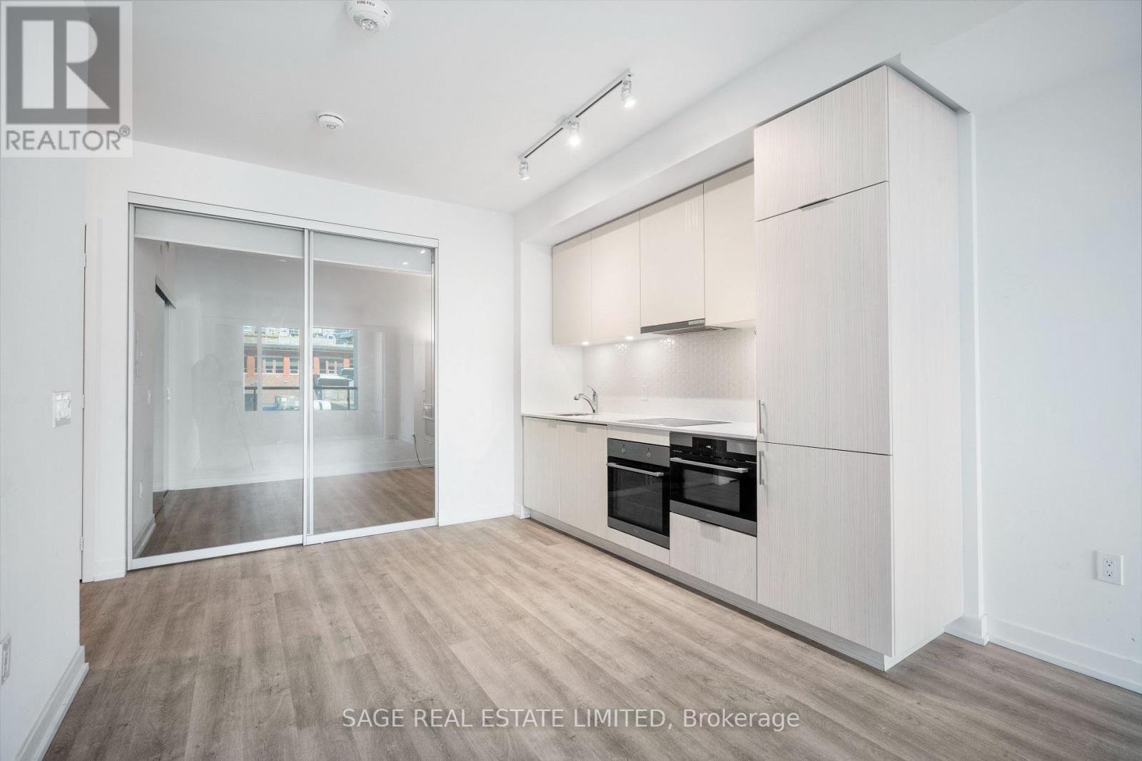 413 - 158 Front Street E, Toronto (Moss Park), Ontario  M5A 0K9 - Photo 6 - C12857460