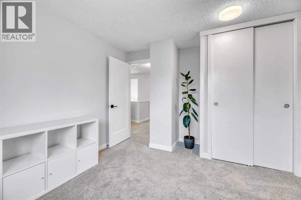 56 Woodglen Court Sw, Calgary, Alberta  T2W 4K3 - Photo 28 - A2286720