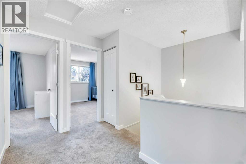 56 Woodglen Court Sw, Calgary, Alberta  T2W 4K3 - Photo 21 - A2286720