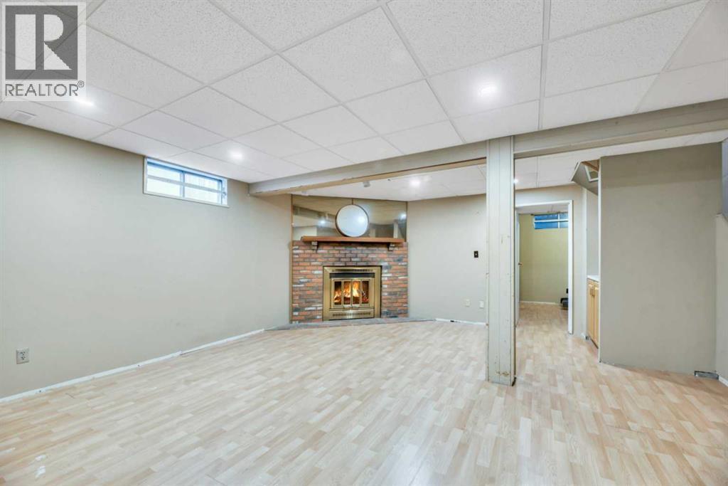 56 Woodglen Court Sw, Calgary, Alberta  T2W 4K3 - Photo 31 - A2286720