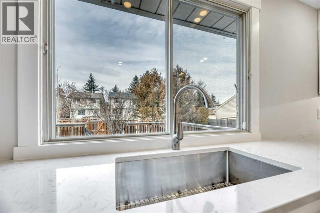 56 Woodglen Court Sw, Calgary, Alberta  T2W 4K3 - Photo 18 - A2286720