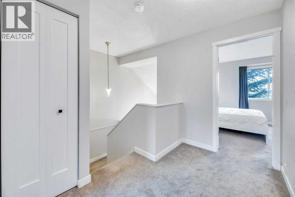 56 Woodglen Court Sw, Calgary, Alberta  T2W 4K3 - Photo 20 - A2286720