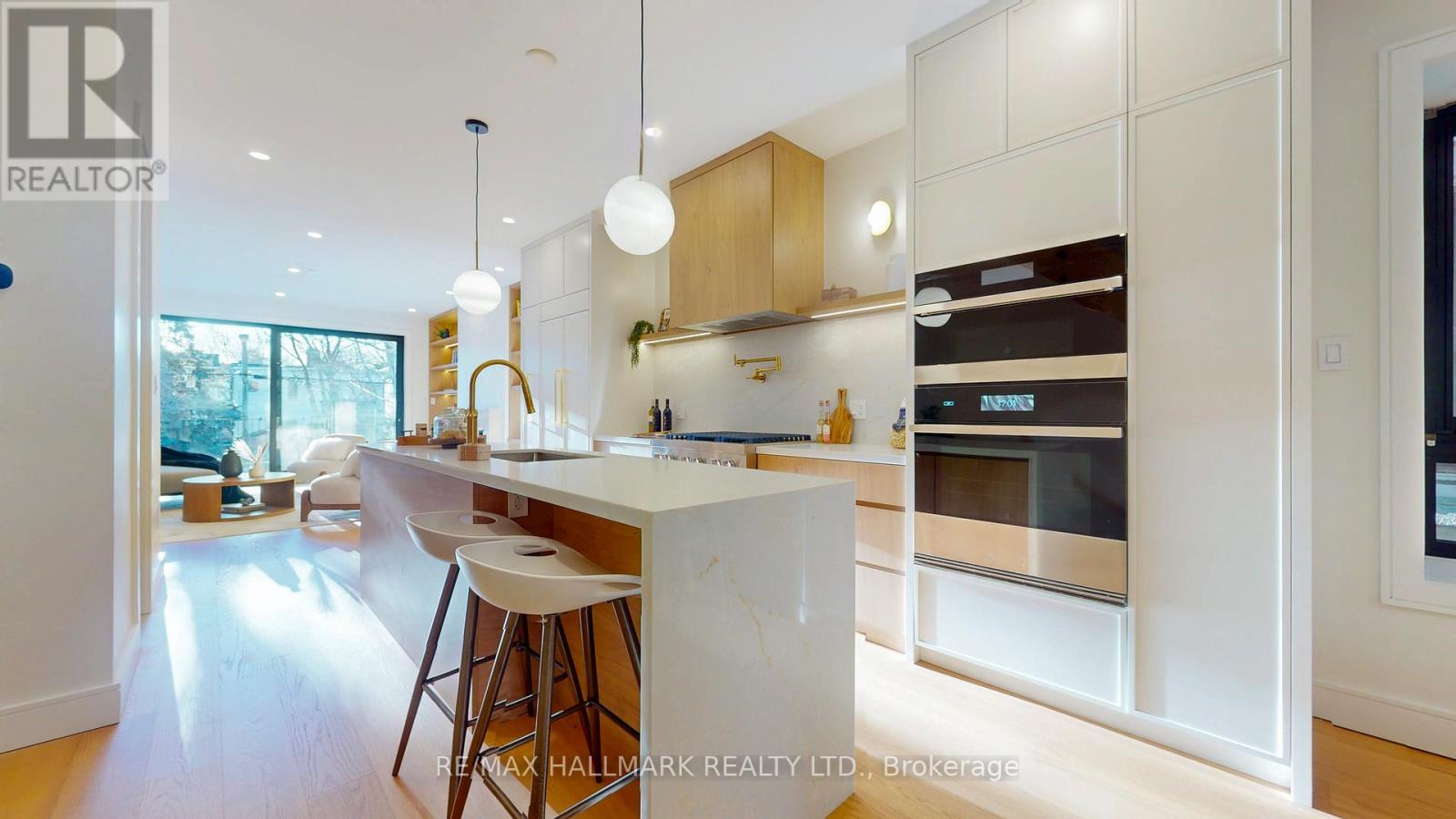 290 Waverley Road, Toronto, Ontario  M4L 3T6 - Photo 6 - E12857456