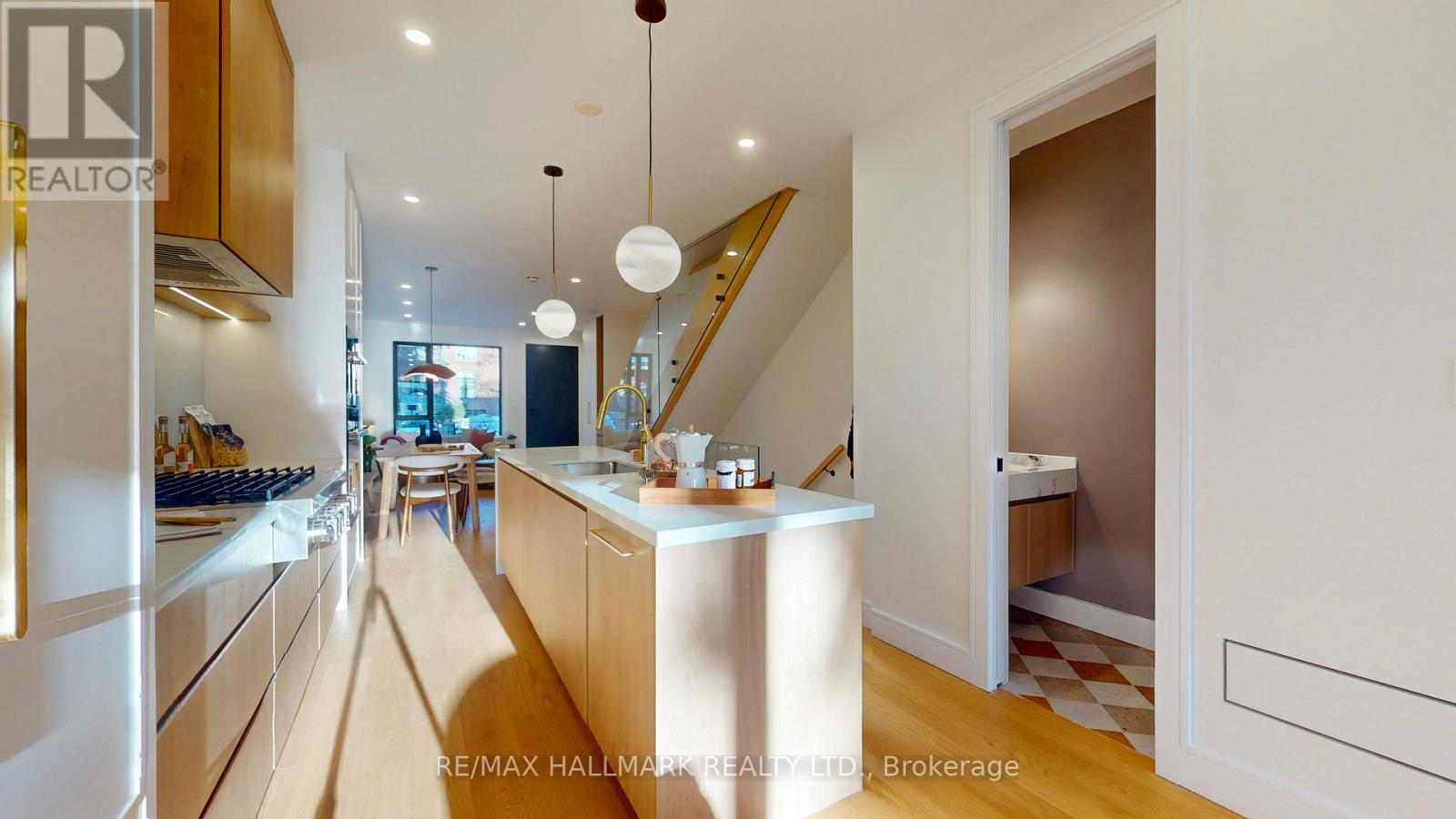 290 Waverley Road, Toronto, Ontario  M4L 3T6 - Photo 7 - E12857456