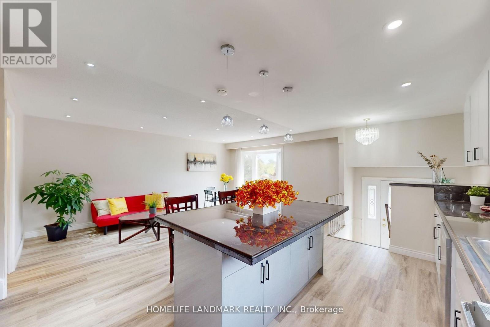 2203 Council Ring Road, Mississauga, Ontario  L5L 1B6 - Photo 11 - W12857470