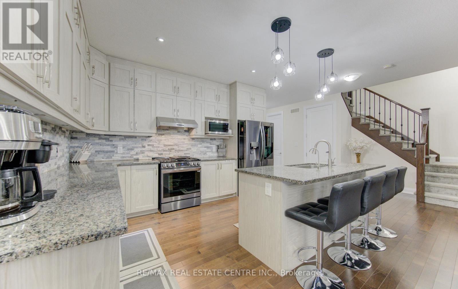 285 Sedgewood Street, Kitchener, Ontario  N2P 0G6 - Photo 13 - X12857452