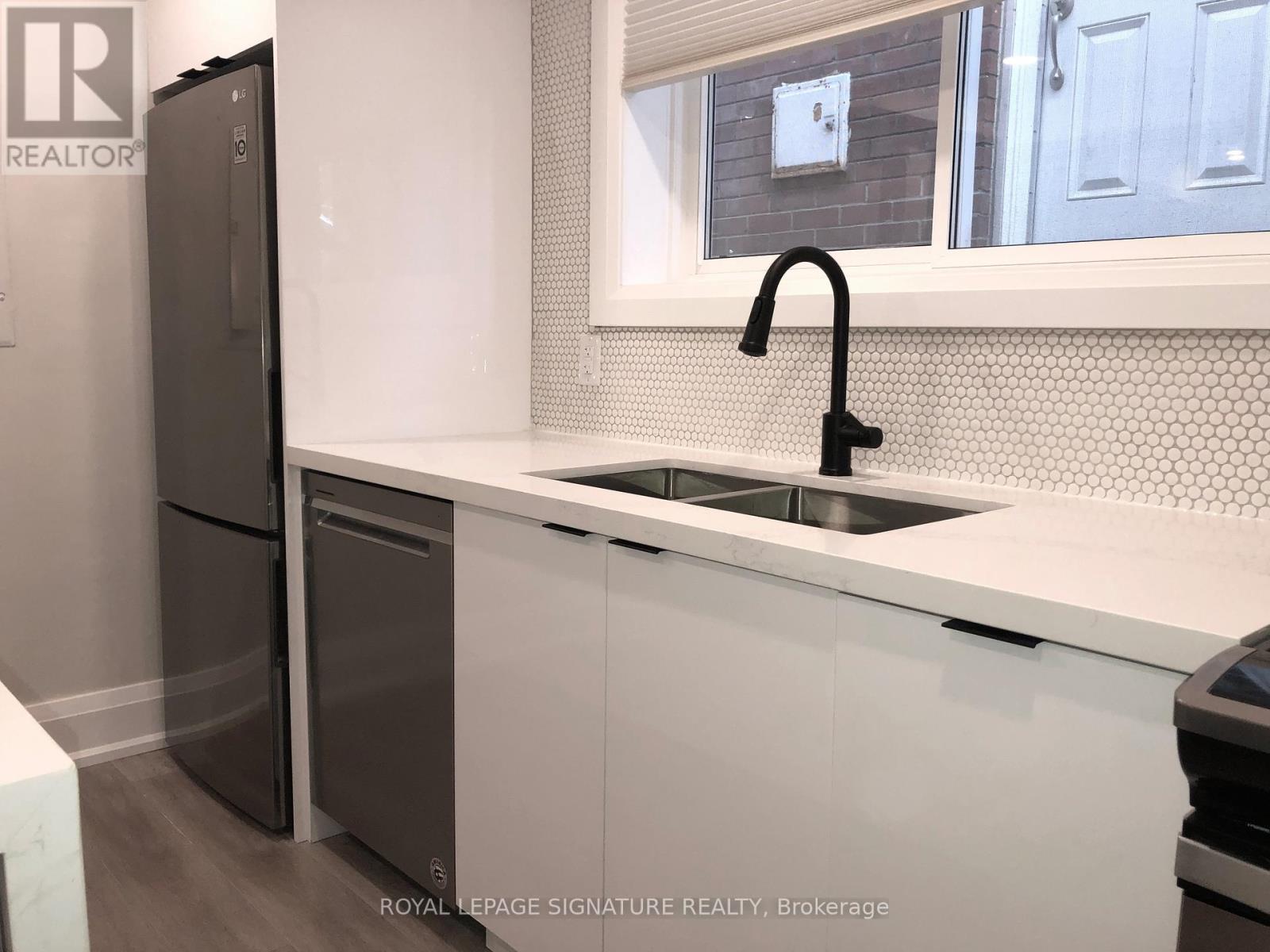 1 - 218 Wheeler Avenue, Toronto, Ontario  M4L 1V5 - Photo 12 - E12836412