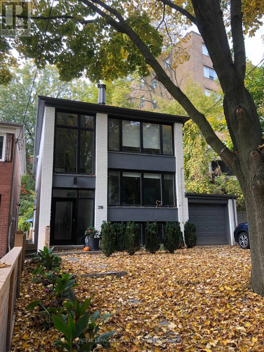 1 - 218 Wheeler Avenue, Toronto, Ontario  M4L 1V5 - Photo 2 - E12836412