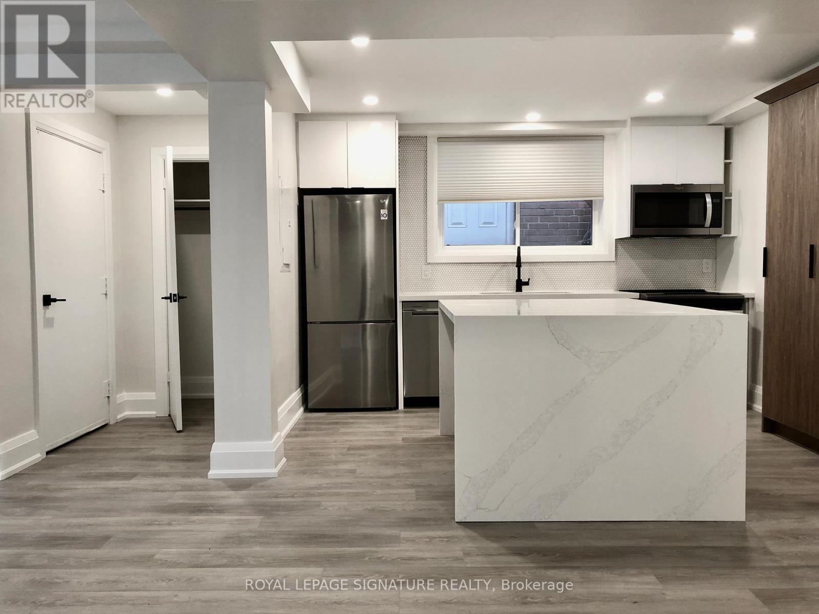 1 - 218 Wheeler Avenue, Toronto, Ontario  M4L 1V5 - Photo 6 - E12836412