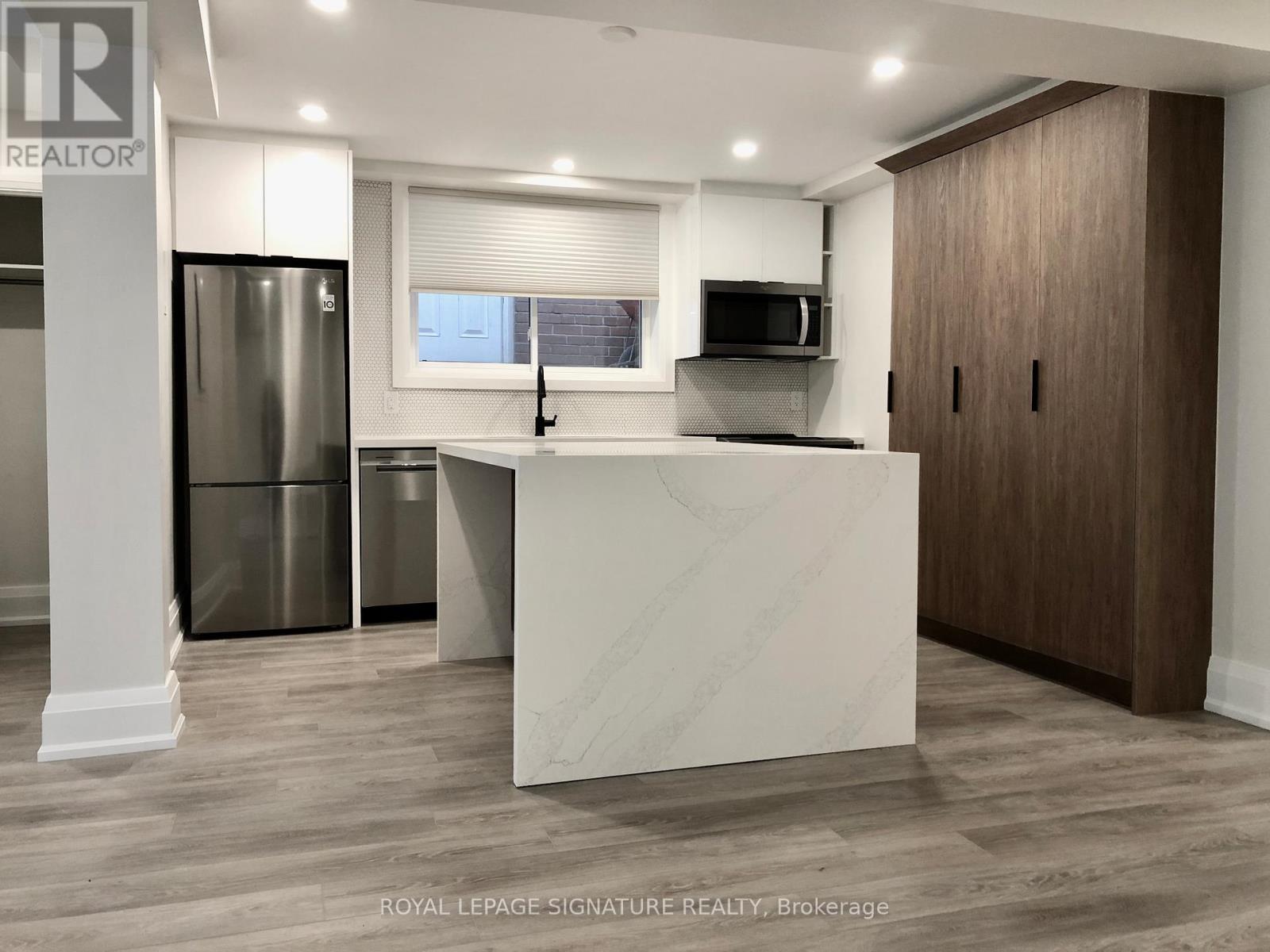 1 - 218 Wheeler Avenue, Toronto, Ontario  M4L 1V5 - Photo 7 - E12836412