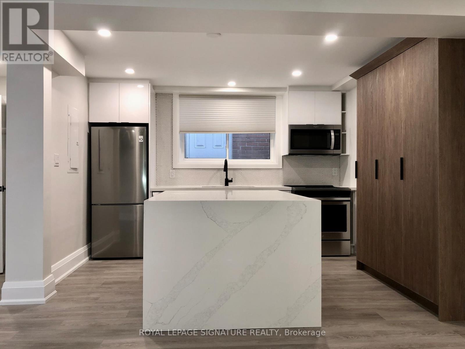 1 - 218 Wheeler Avenue, Toronto, Ontario  M4L 1V5 - Photo 8 - E12836412