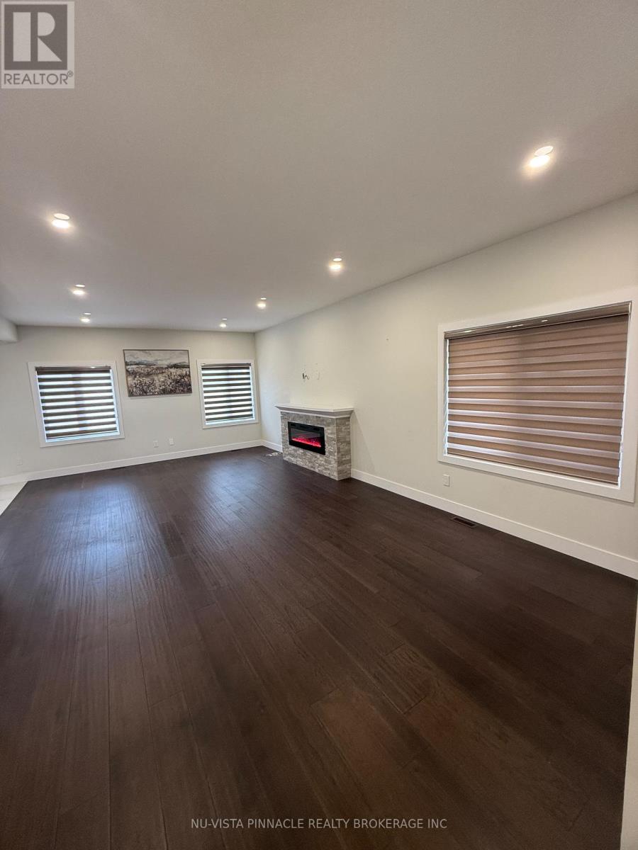 2985 Petty Rd. (Upper Level), London South, Ontario  N6L 0H1 - Photo 10 - X12857496