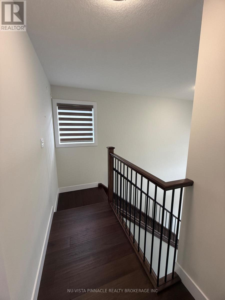 2985 Petty Rd. (Upper Level), London South, Ontario  N6L 0H1 - Photo 15 - X12857496