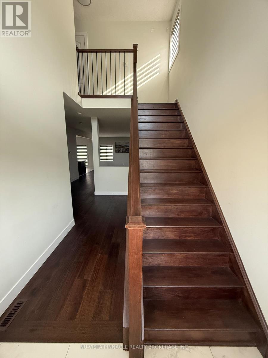 2985 Petty Rd. (Upper Level), London South, Ontario  N6L 0H1 - Photo 5 - X12857496