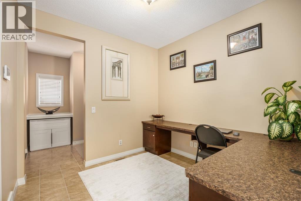 596 Everbrook Way Sw, Calgary, Alberta  T2Y 0E7 - Photo 17 - A2291228
