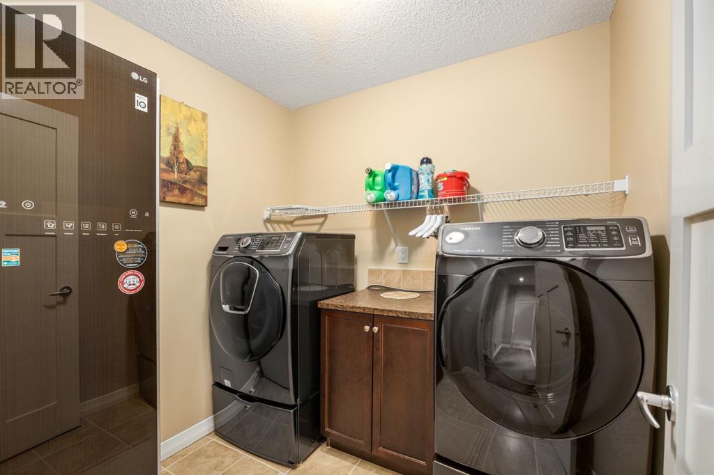 596 Everbrook Way Sw, Calgary, Alberta  T2Y 0E7 - Photo 33 - A2291228