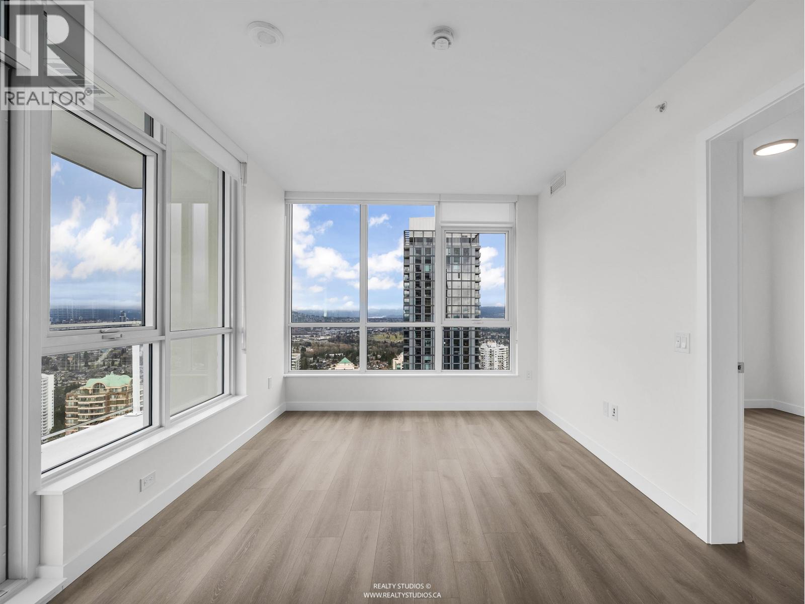 3501 6075 WILSON AVENUE, Burnaby, British Columbia