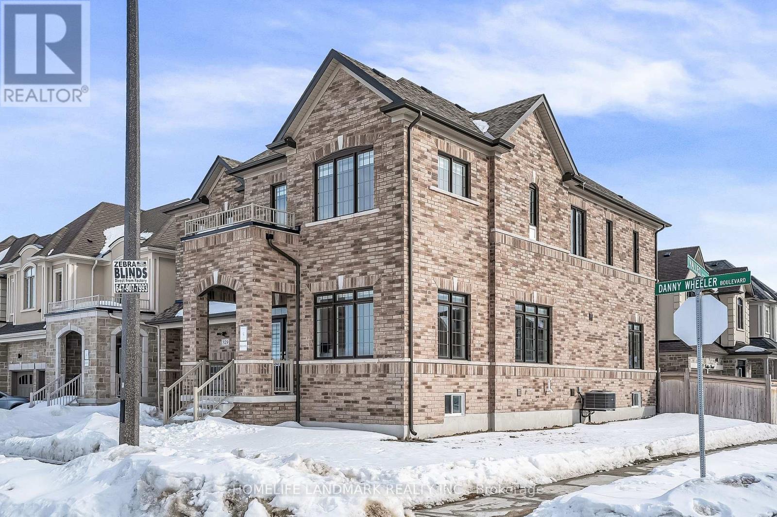 329 Danny Wheeler Boulevard, Georgina, Ontario  L4P 0K1 - Photo 2 - N12857488